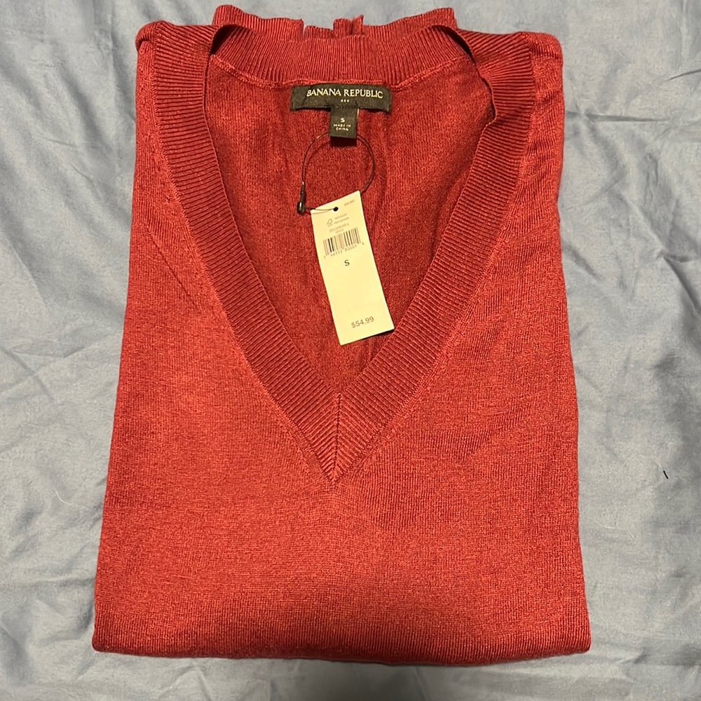 NWT Banana Republic 3/4 Sleeve Knit Sweater Burgundy - size Small